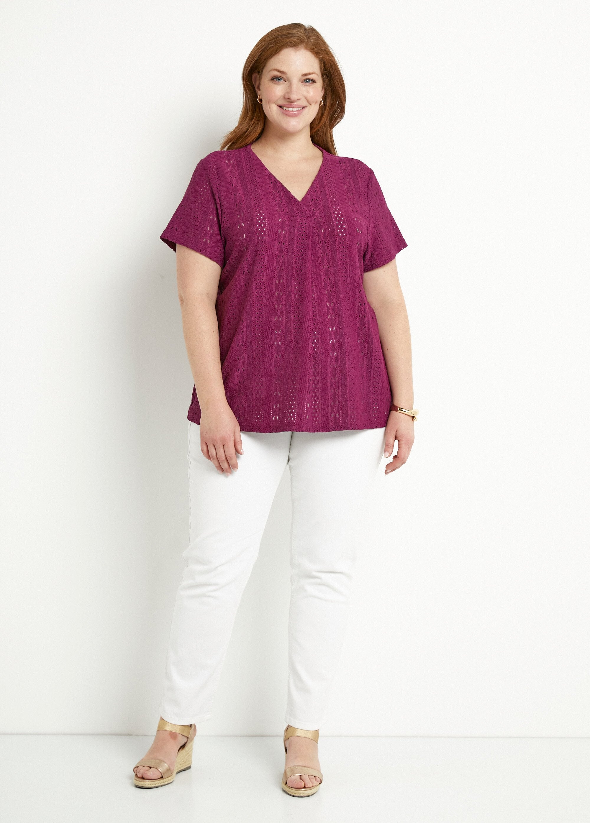 T-shirt_ample_col_V_uni_effet_broderie_Cassis_SF1_curvy