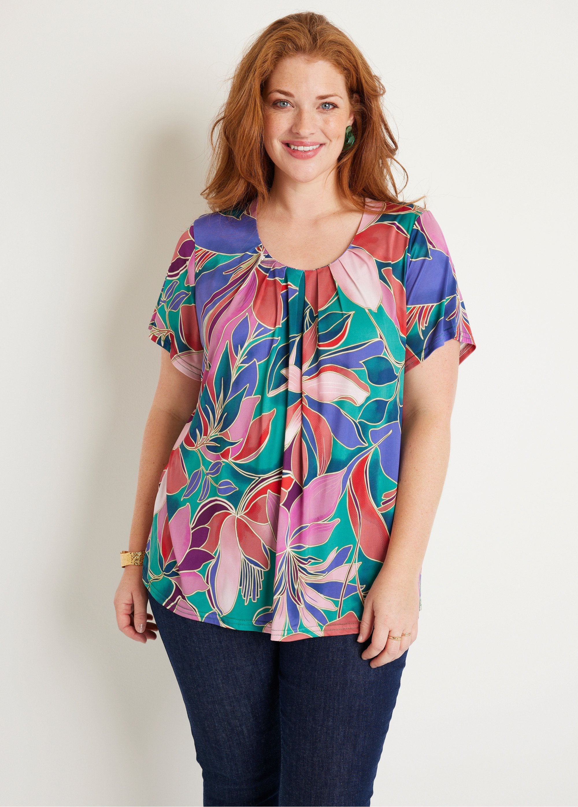 Camiseta_longa_floral_solta_com_mangas_curtas_Rosa_e_verde_FA1_curvy