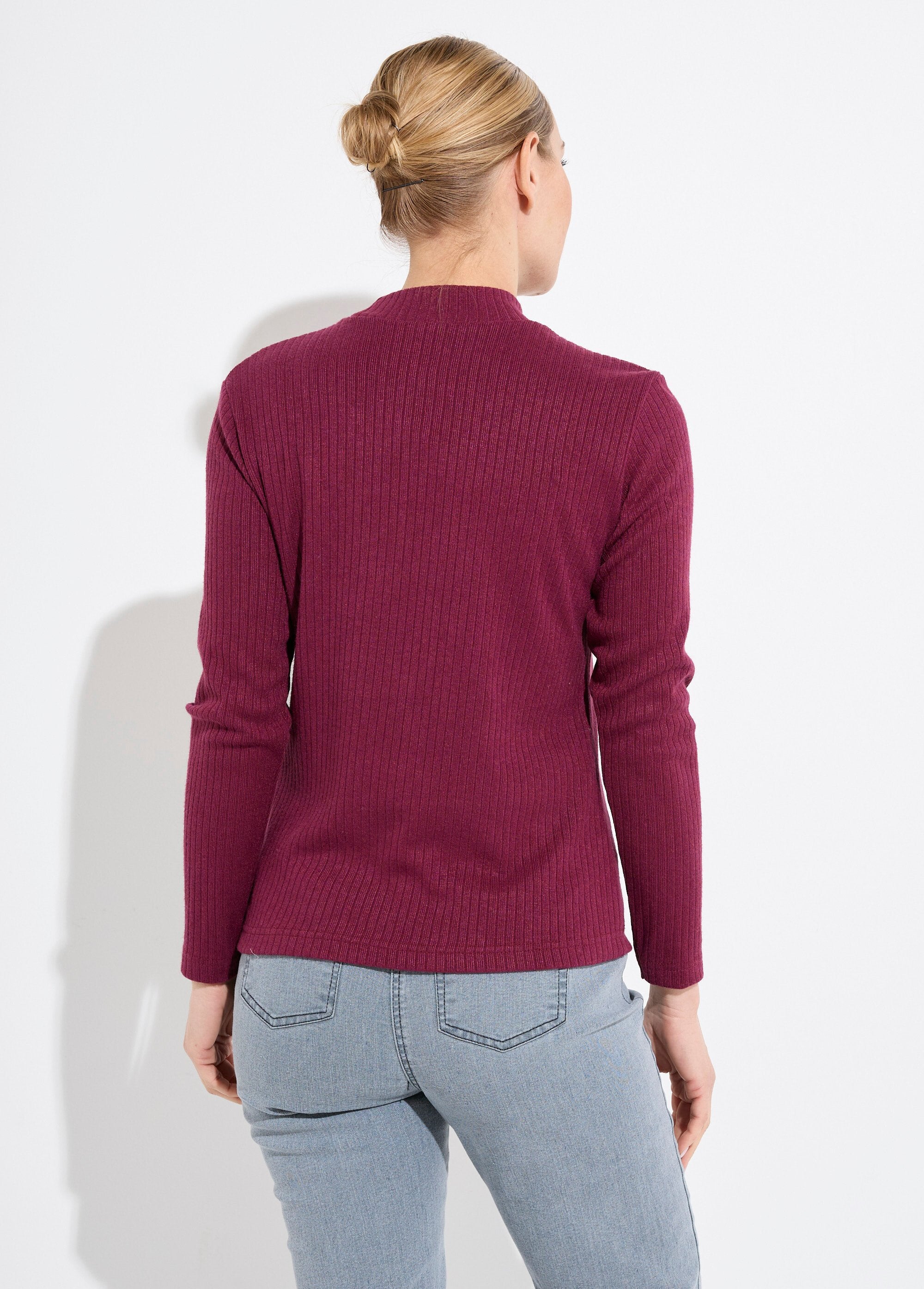 Camiseta_de_malha_canelada,_manga_comprida_e_gola_alta_Bordeaux_DO1_slim