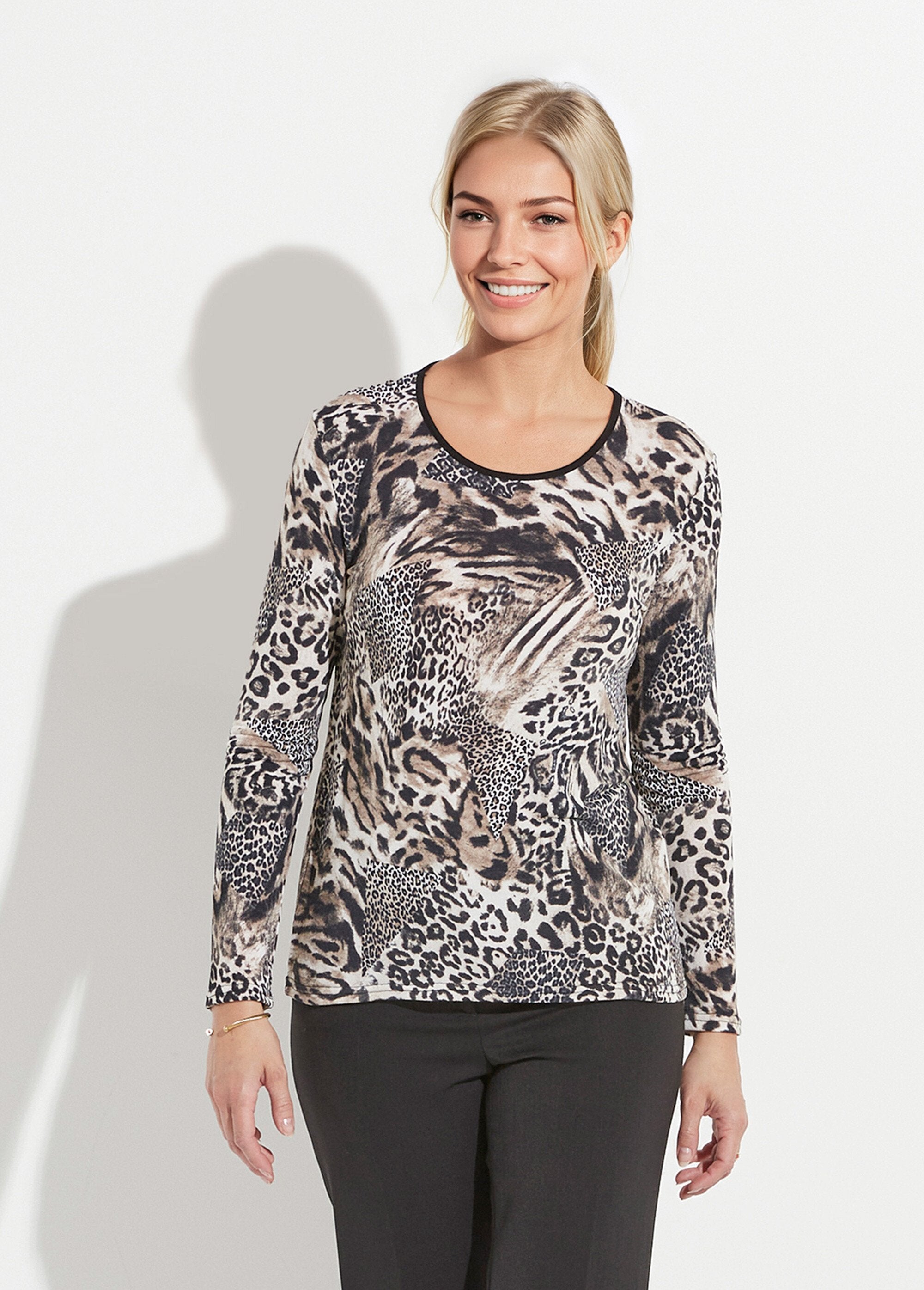 T-shirt_col_rond_imprimé_patchwork_peau_de_bête_Beige_et_noir_FA1_slim