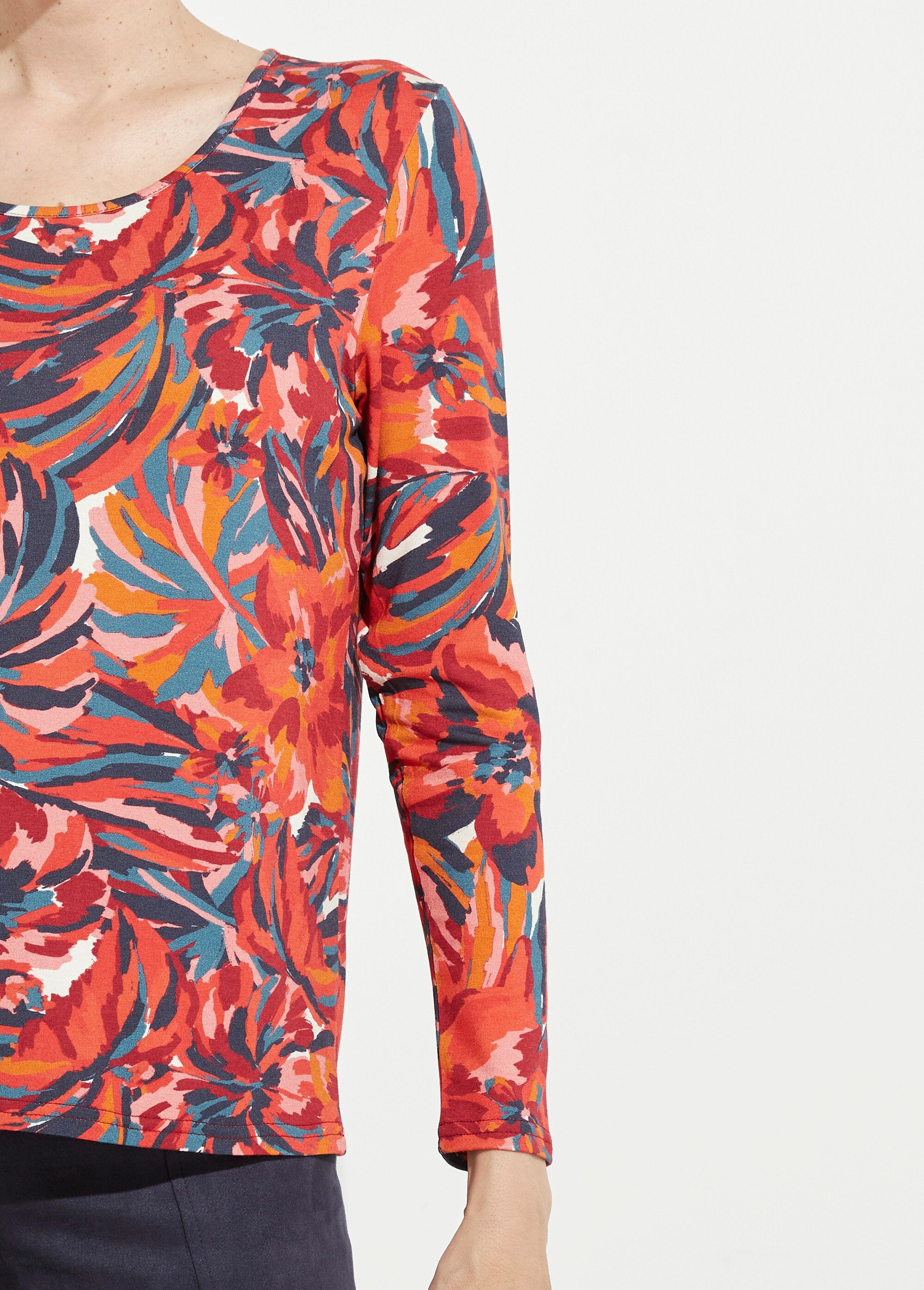 T-shirt_col_rond_manches_longues_floral_Imprime_tomette_DE2_slim