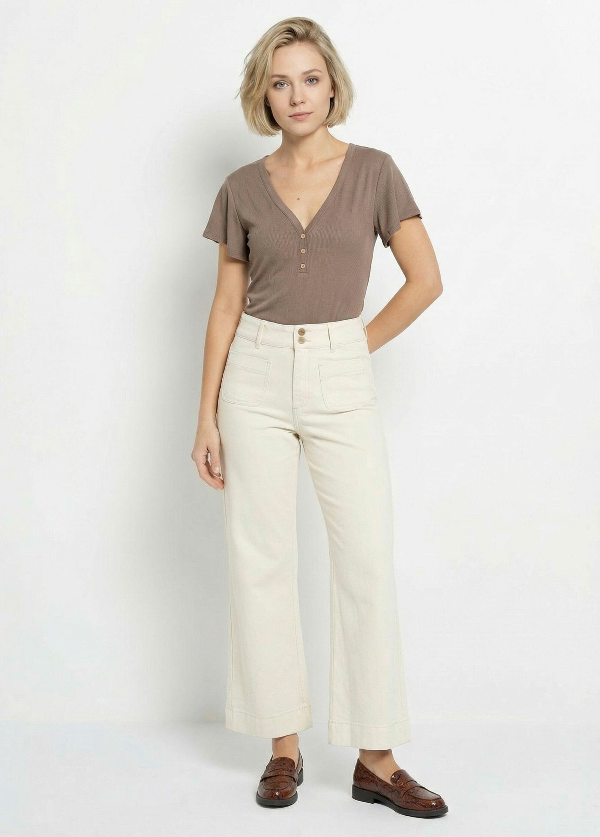 T-shirt_com_decote_em_V_em_jersey_canelado,_Essentiel_Taupe_SF1_slim