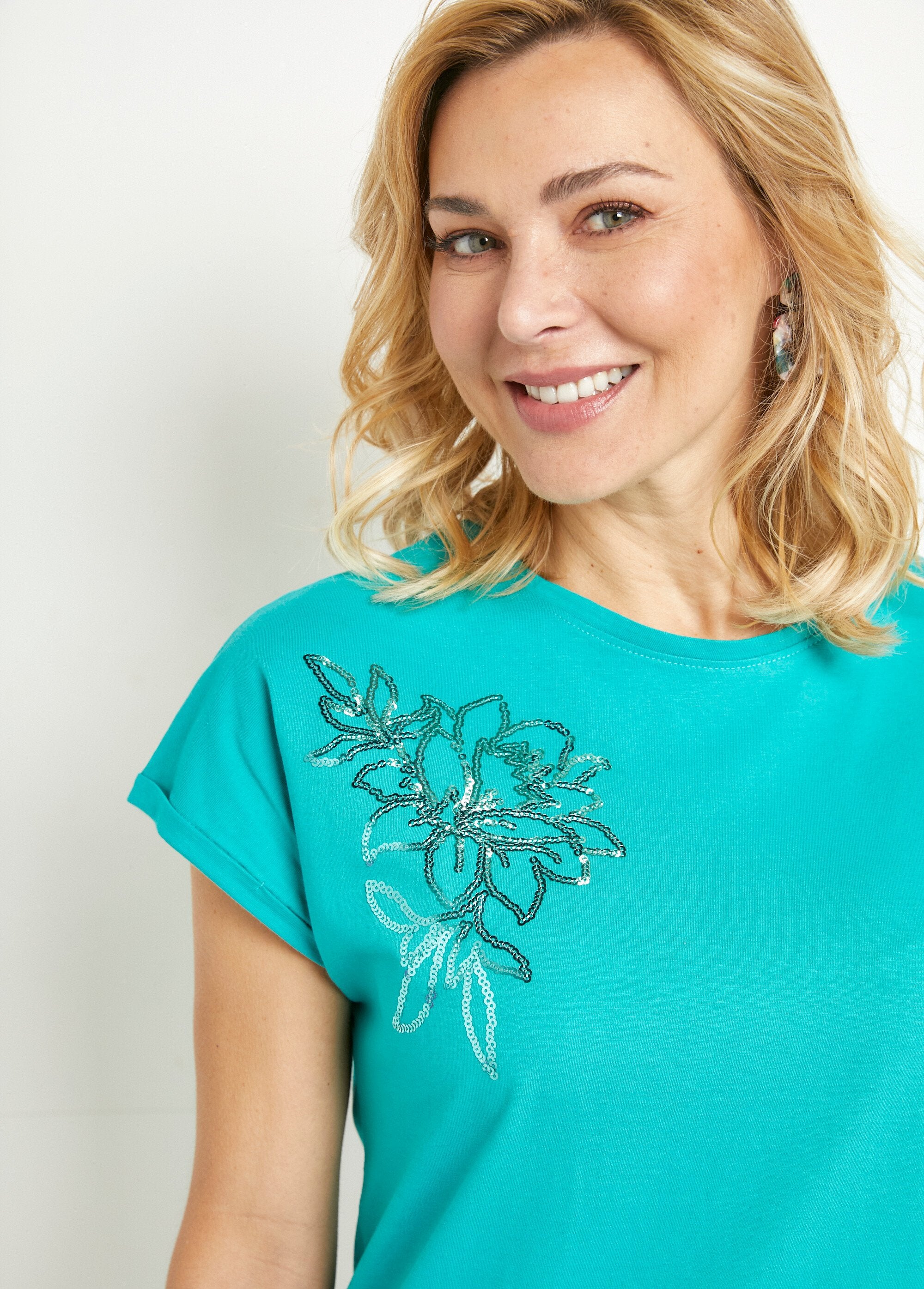 Camiseta_lisa_de_algodão_com_mangas_curtas_e_lantejoulas_Turquoise_DE1_slim