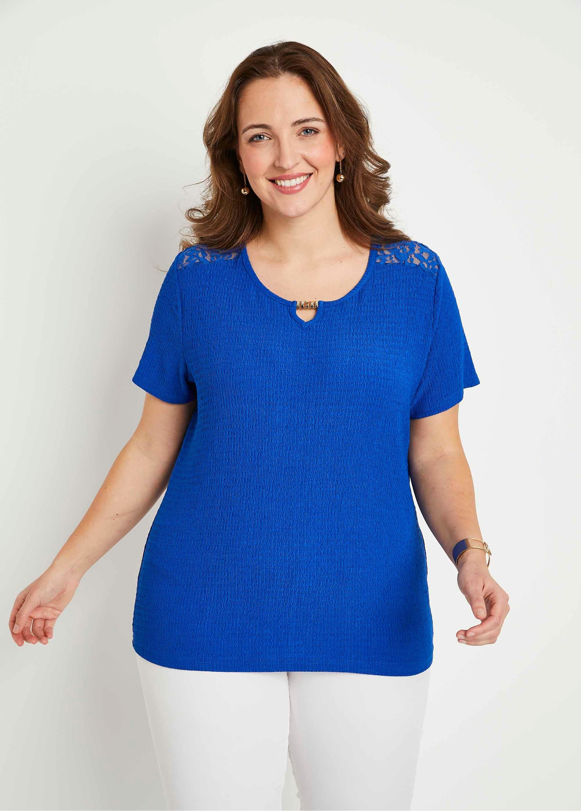 Camiseta_curta_em_renda_Azul_cobalto_FA1_curvy