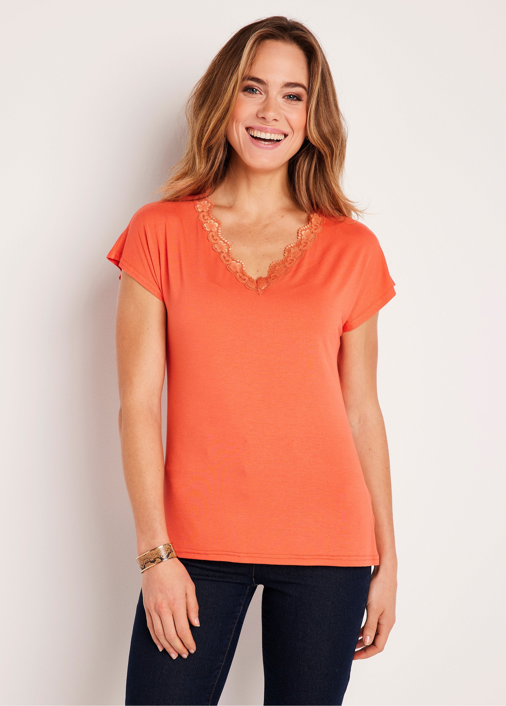 T-shirt_curta_em_renda_stretch_LARANJA_FA1_slim