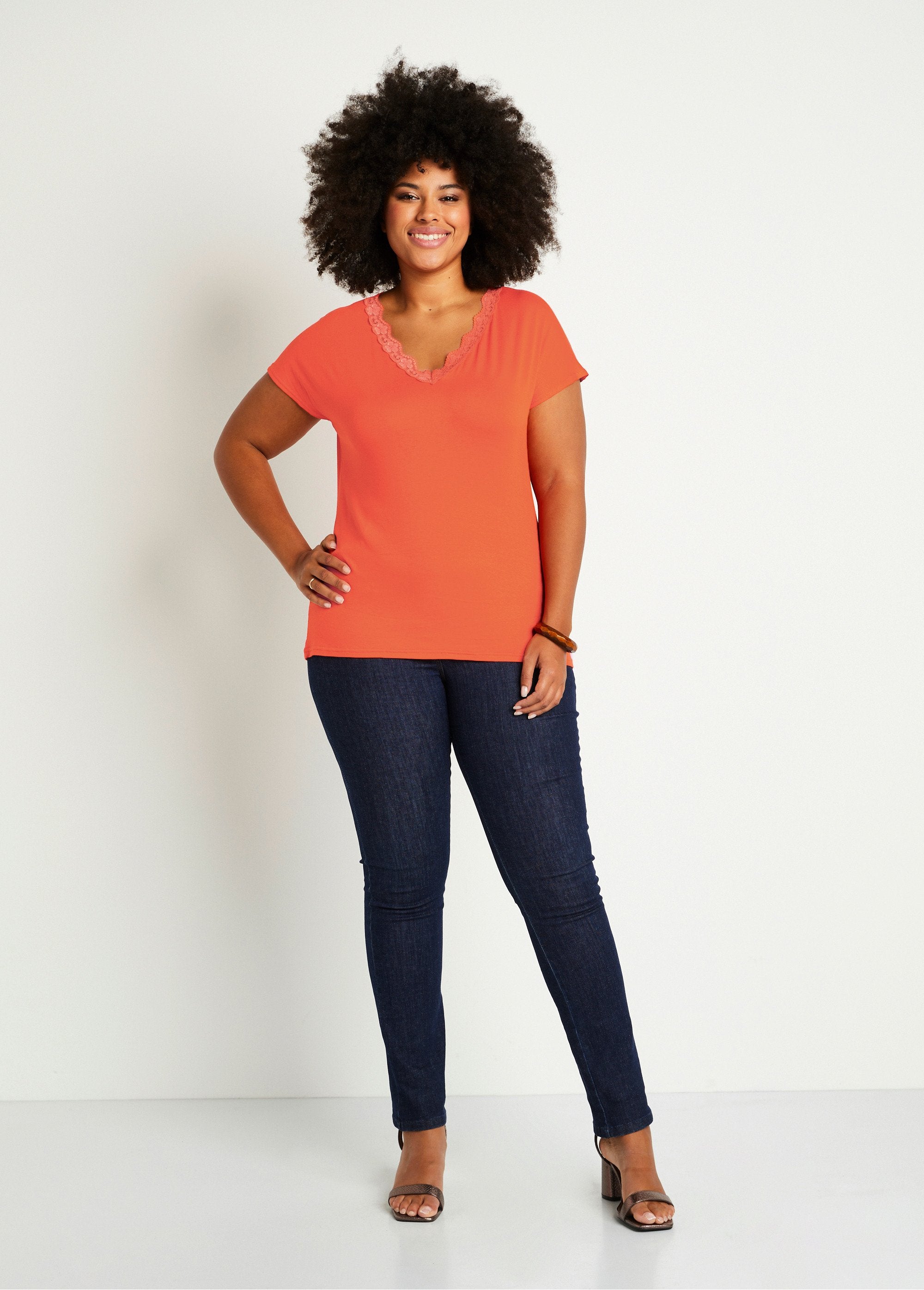 T-shirt_curta_em_renda_stretch_LARANJA_SF1_curvy