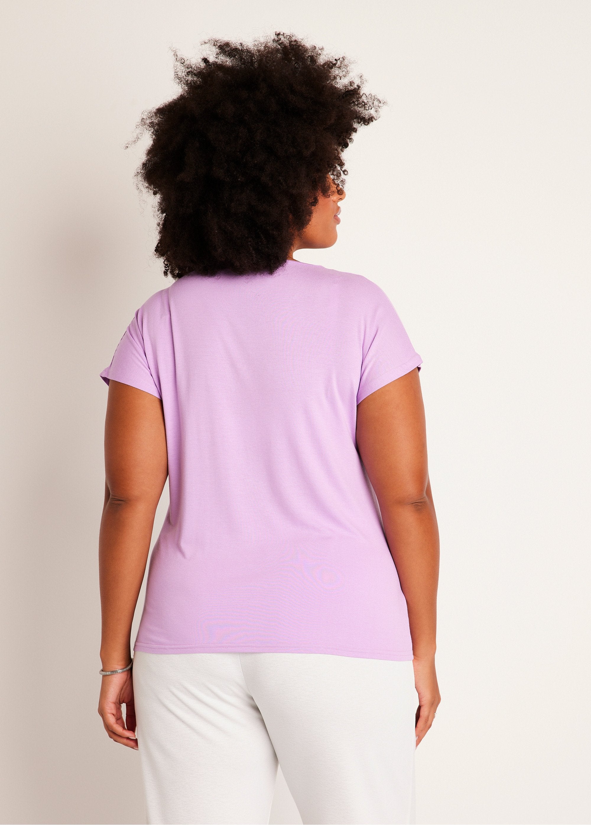 T-shirt_curta_em_renda_stretch_Parma_DO1_curvy