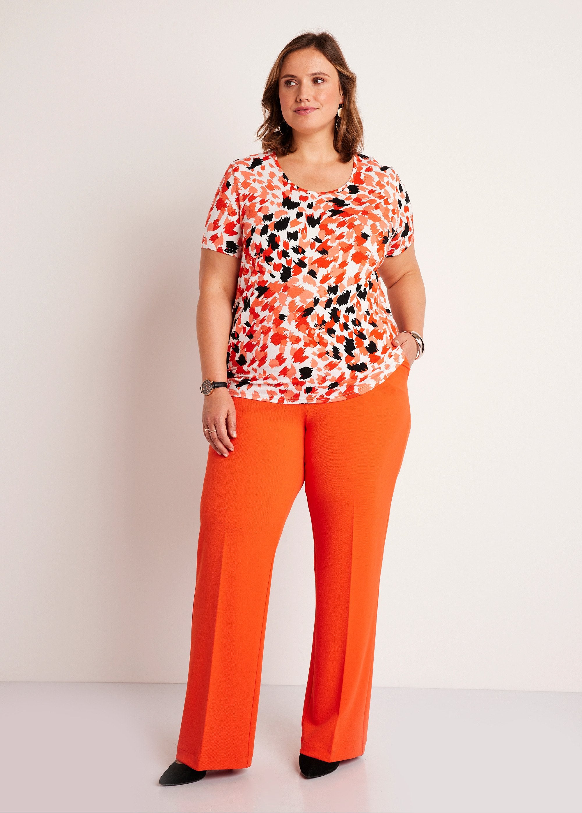 Camiseta_cropped_estampada_de_manga_curta_Coral_SF1_curvy