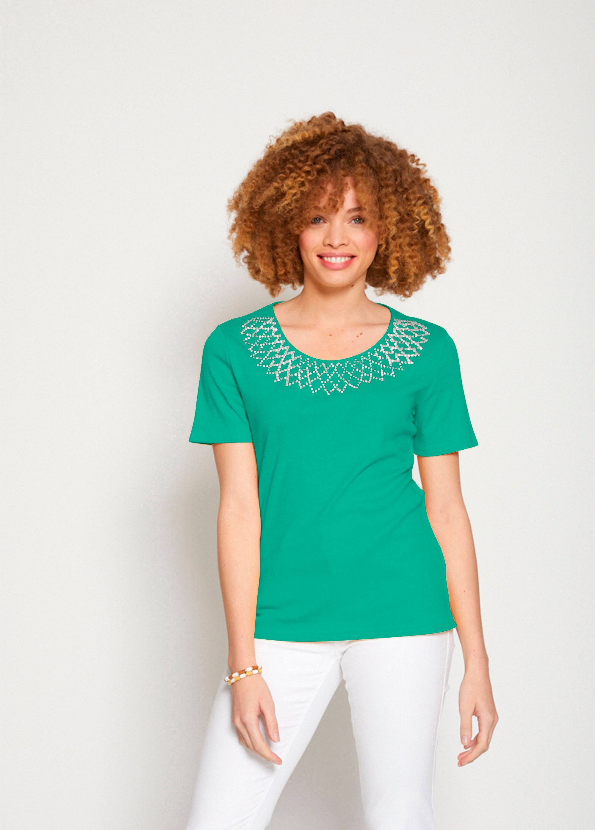 Camiseta_chique_em_jersey_de_algodão_com_tachas_VERDE_FA1_slim