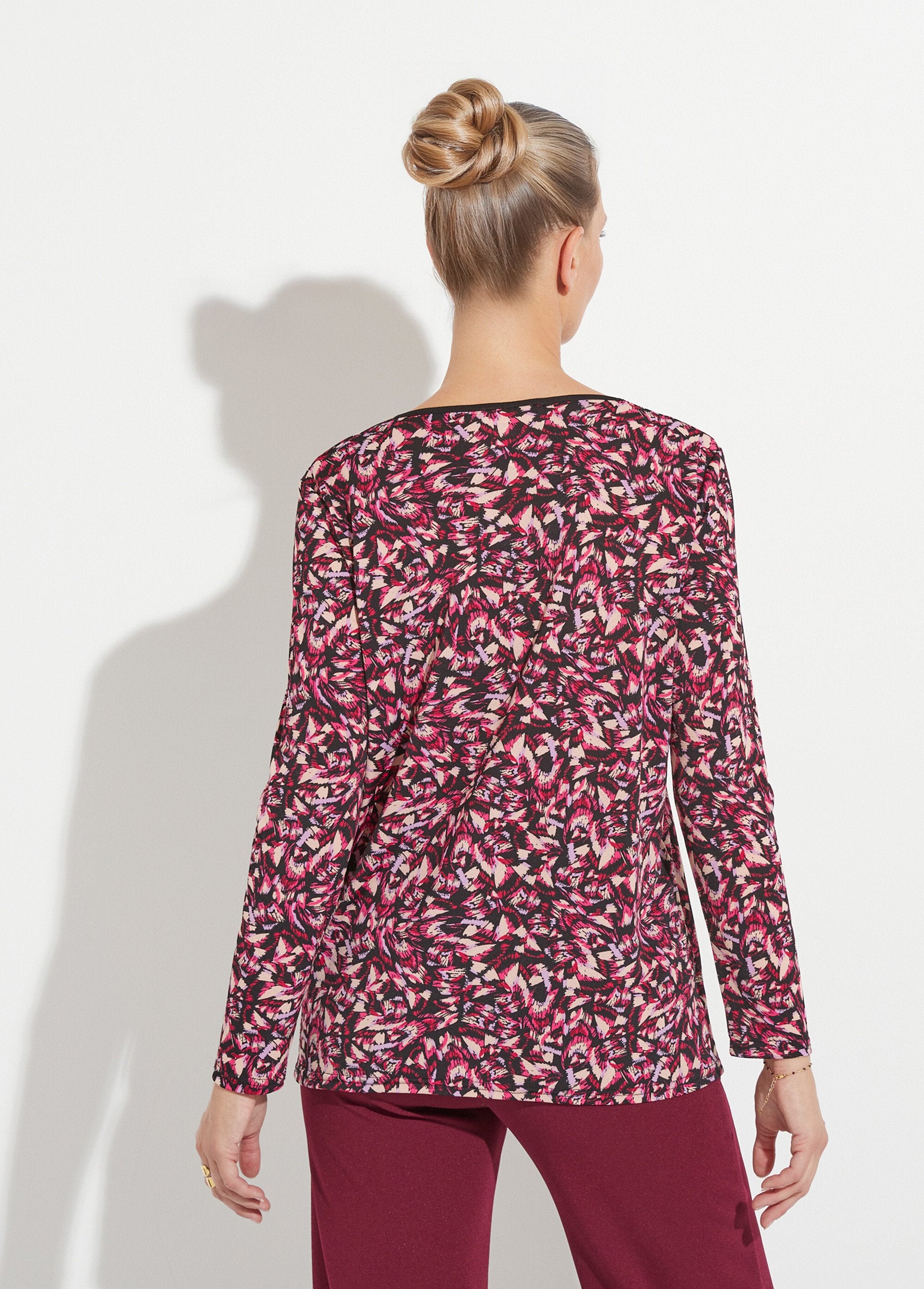 T-shirt_long_et_ample_imprimé_graphique_Rose_et_beige_DO1_slim