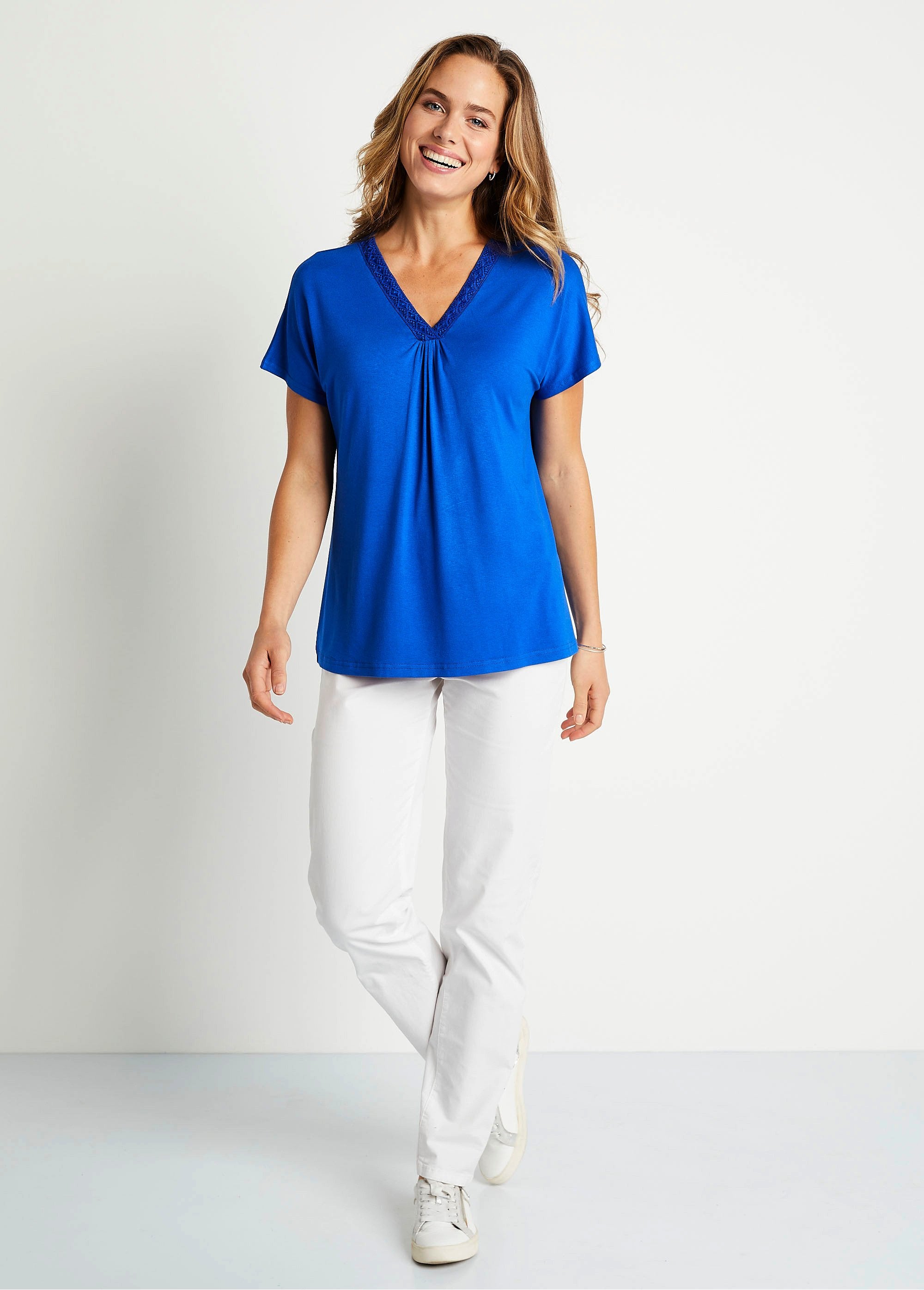 T-shirt_comprida_com_renda_Azul_forte_SF1_slim