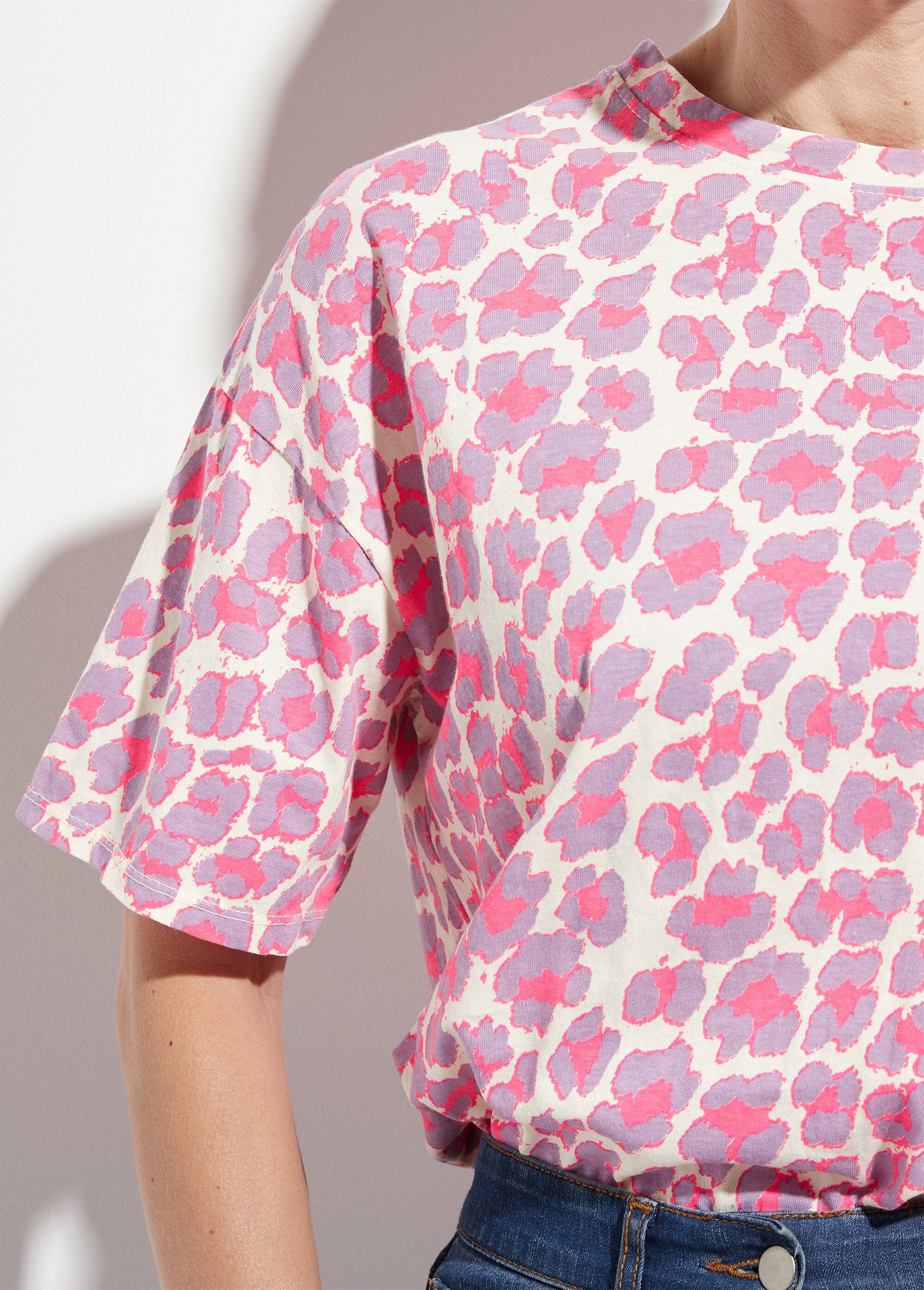 Camiseta_manga_curta_com_estampa_de_oncinha_neon_Violet_et_rose_DE1_slim