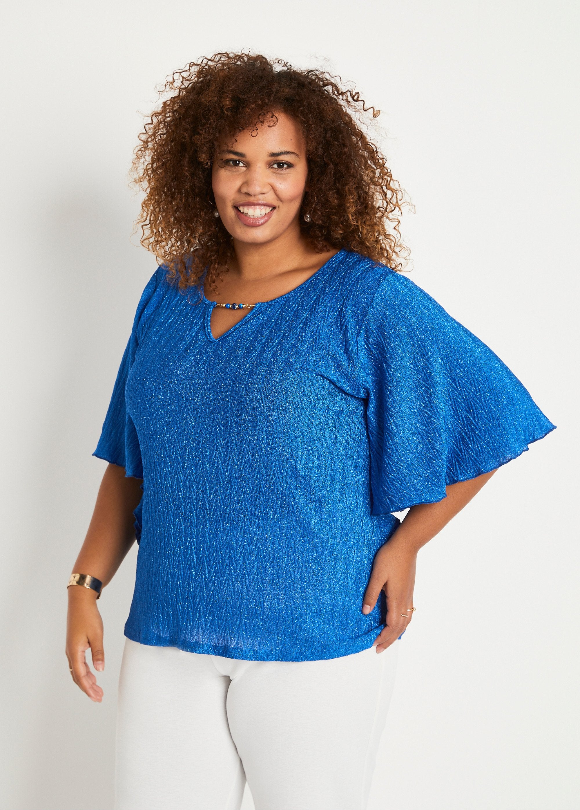 Camiseta_larga_com_brilho_e_manga_curta_AZUL_FA2_curvy