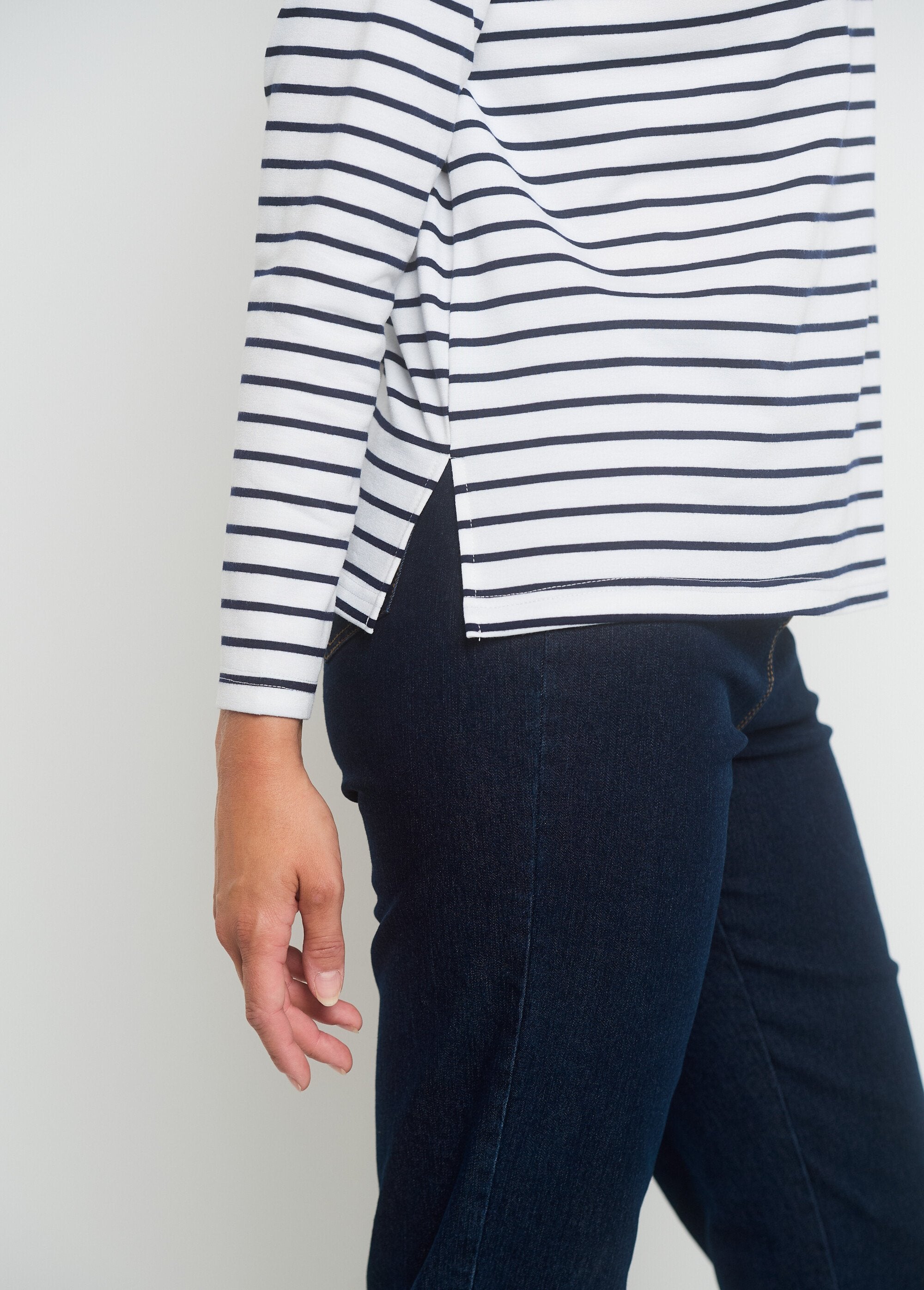 T-shirt_às_riscas_com_decote_em_strass_Blanc_raye_DE3_slim