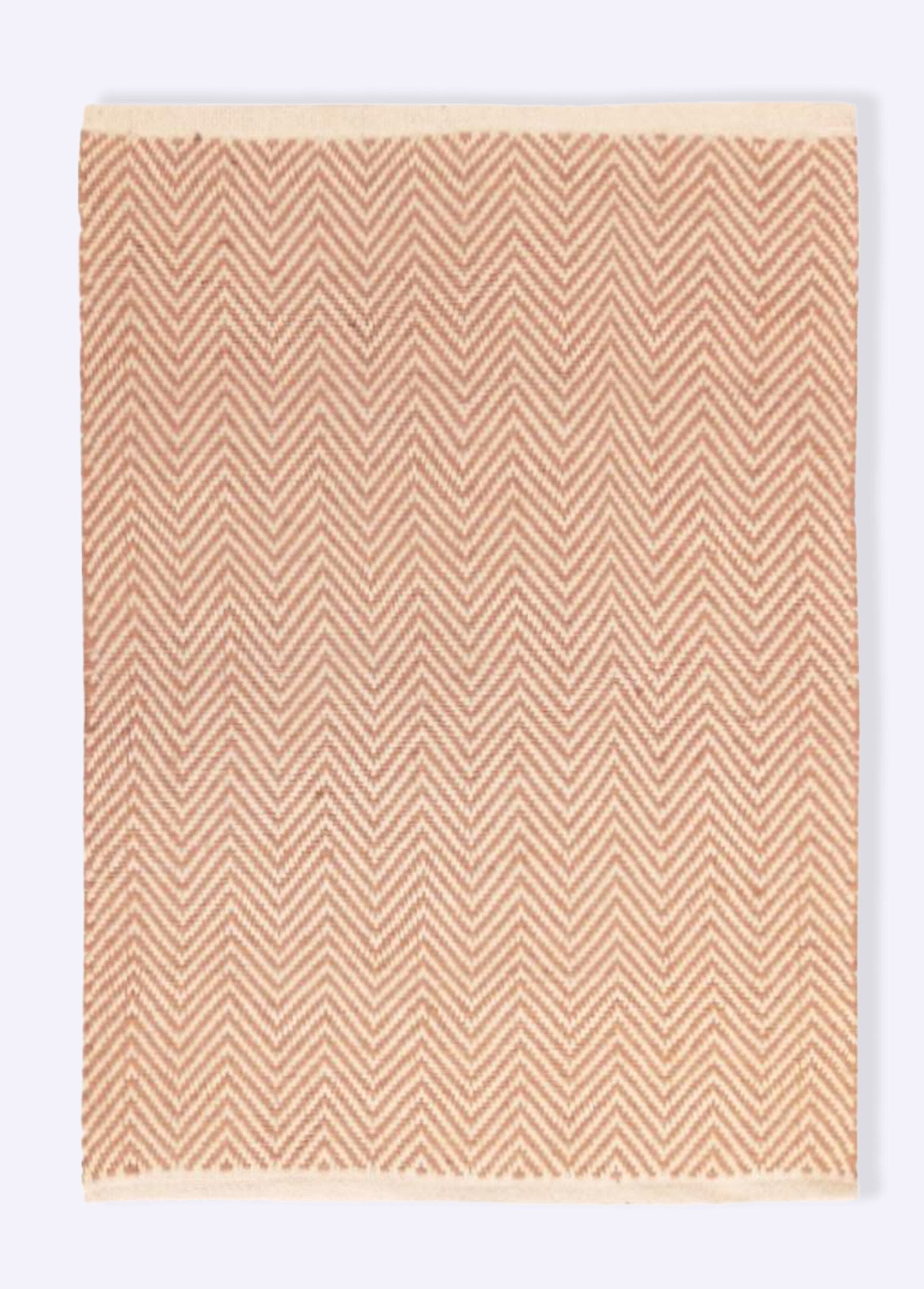 Tapis_lirette_à_motif_chevrons_90x60cm_Beige_FA1_slim