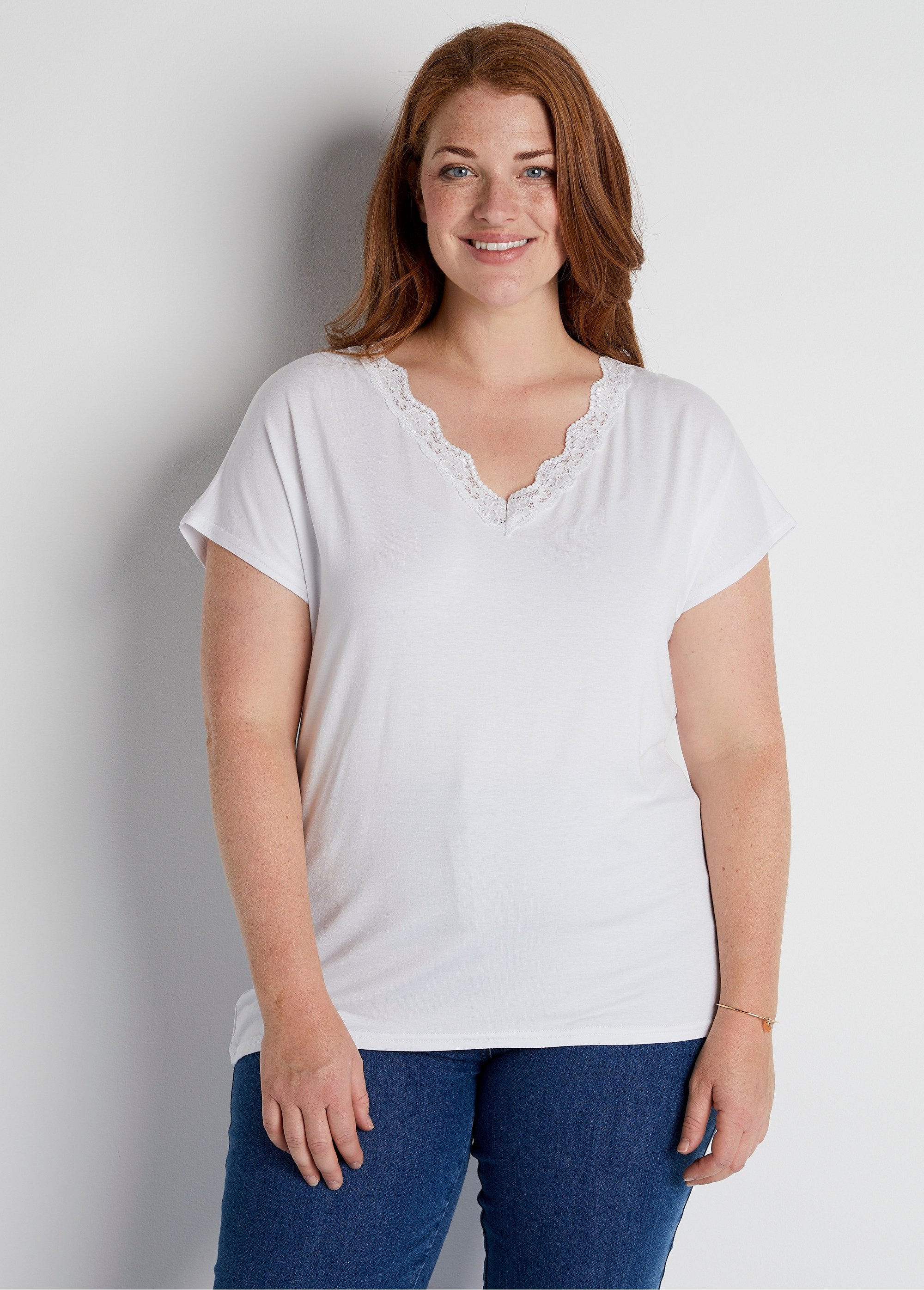 T-shirt_curta_em_renda_stretch_BRANCO_FA1_curvy