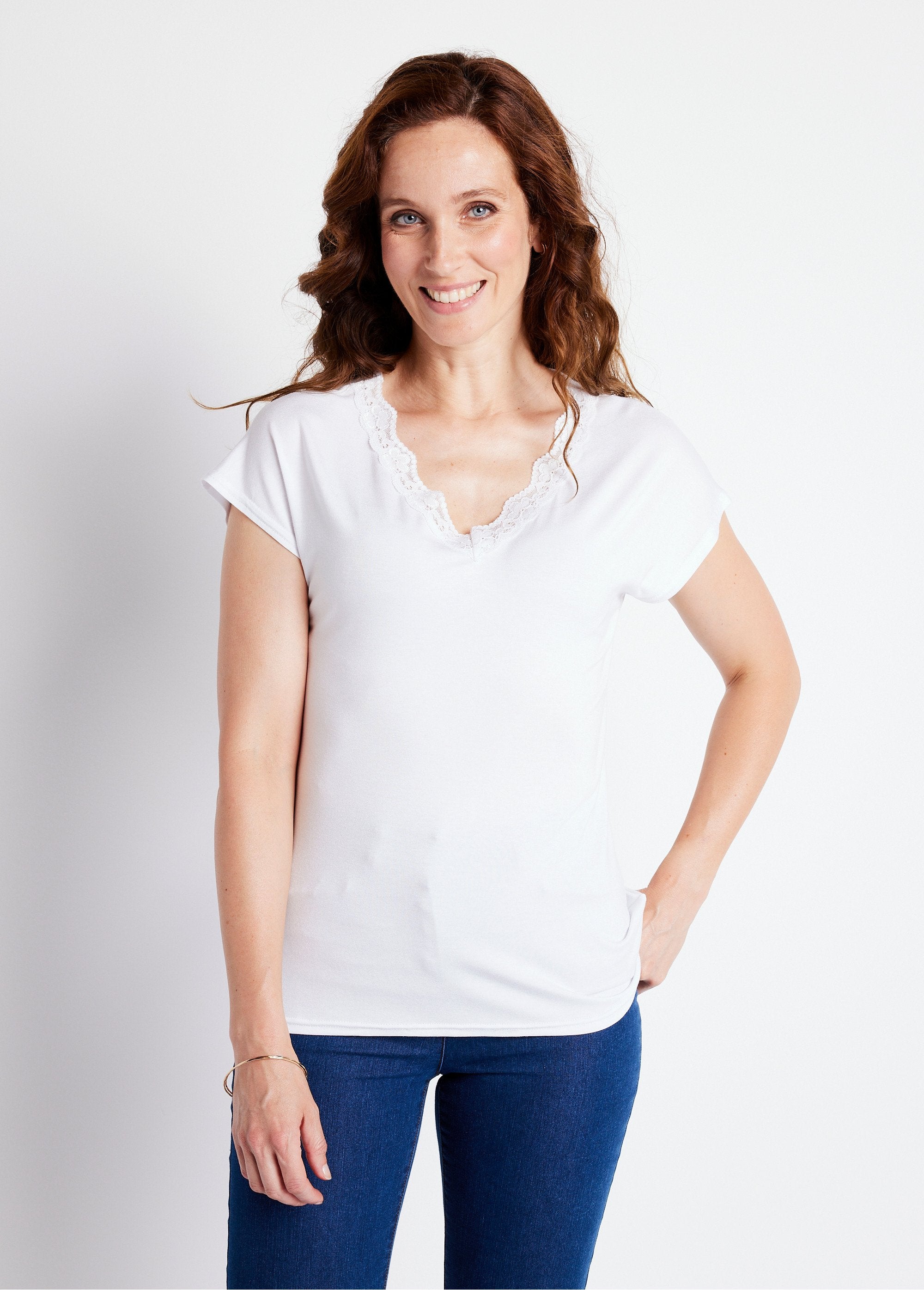 T-shirt_curta_em_renda_stretch_BRANCO_FA1_slim