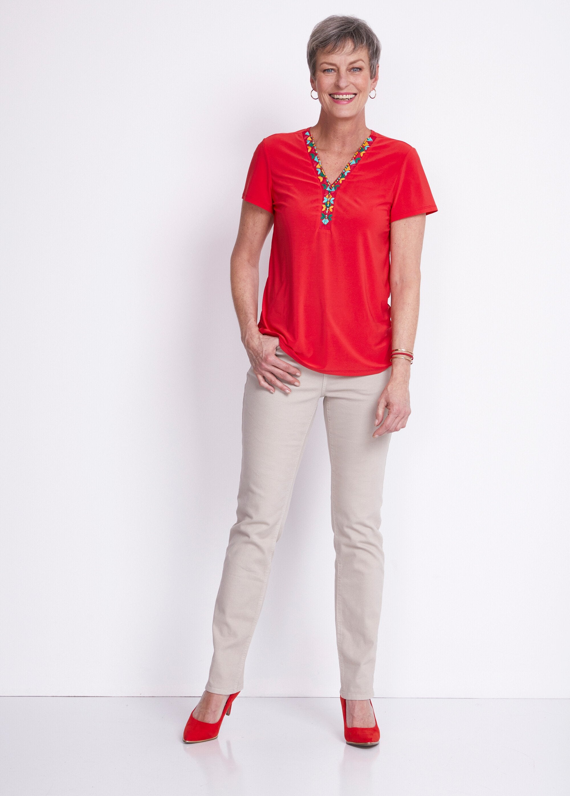 T-shirt_de_malha_elástica_com_decote_extravagante_Rouge_SF1_slim