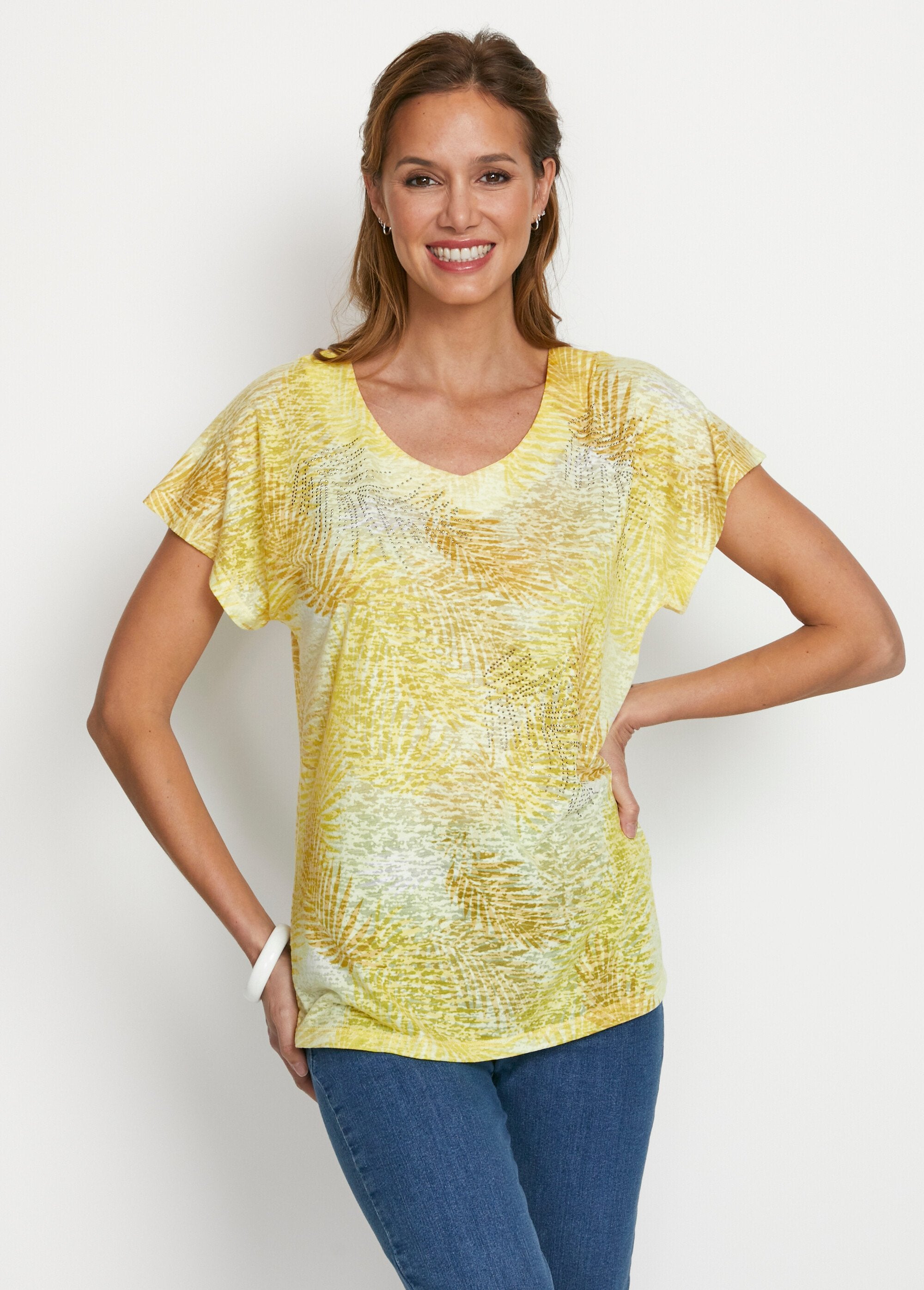 Camiseta_curta_de_malha_devoré_estampada_AMARELO_FA1_slim