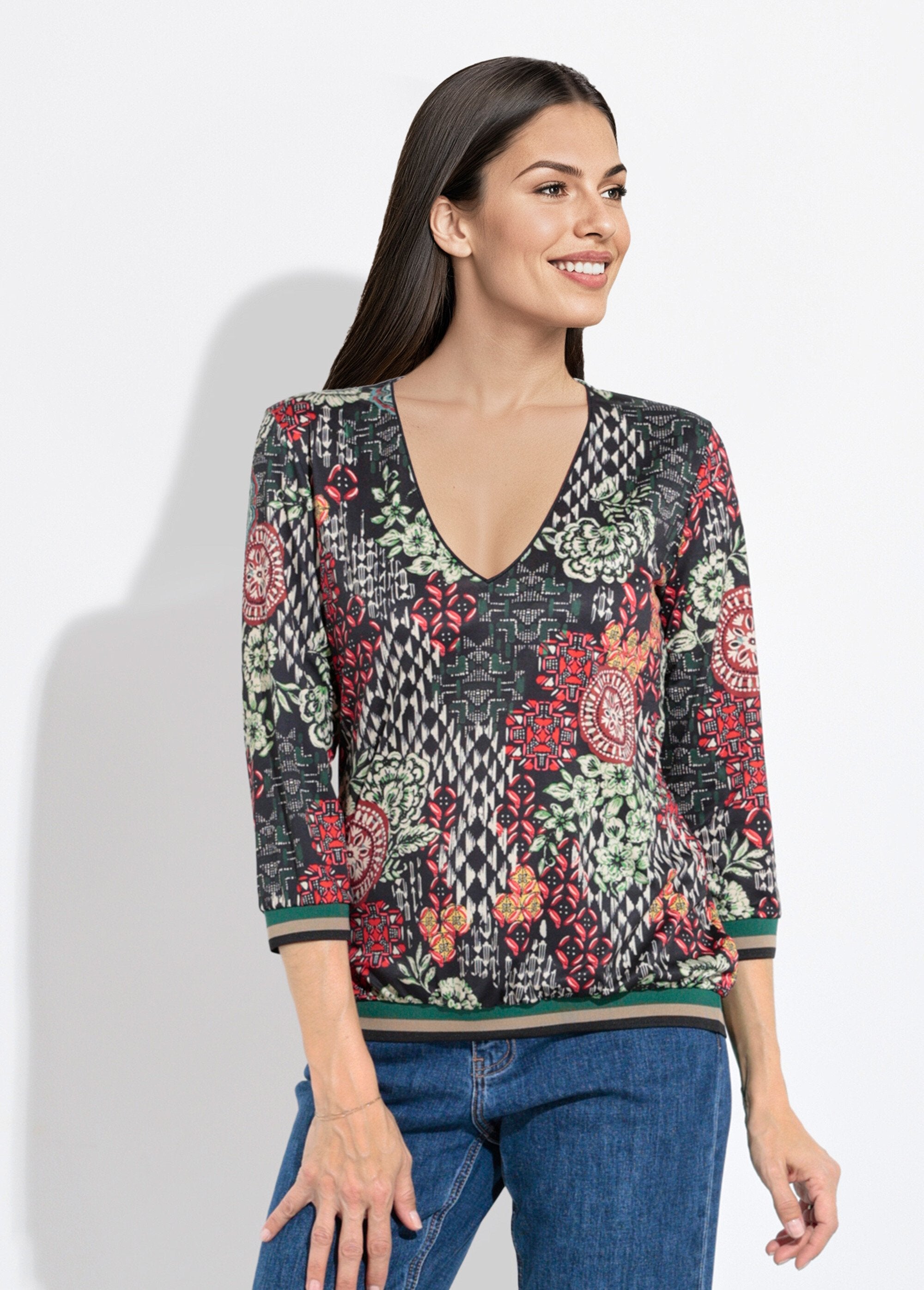 Túnica_com_decote_em_V_e_detalhes_canelados_em_patchwork_Vert_et_orange_FA1_slim