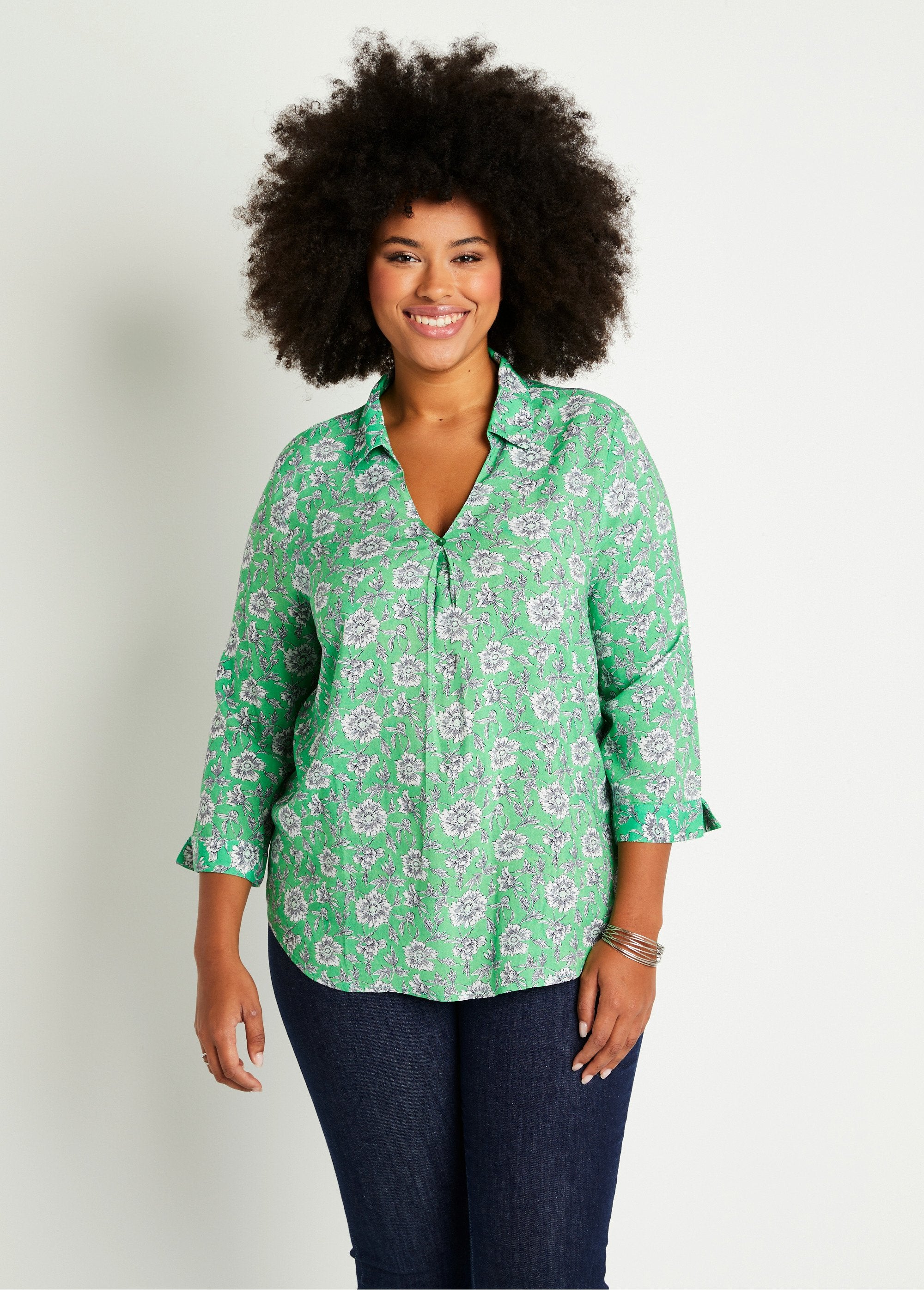 Túnica_floral_floral_longa_larga_Verde_e_branco_FA1_curvy