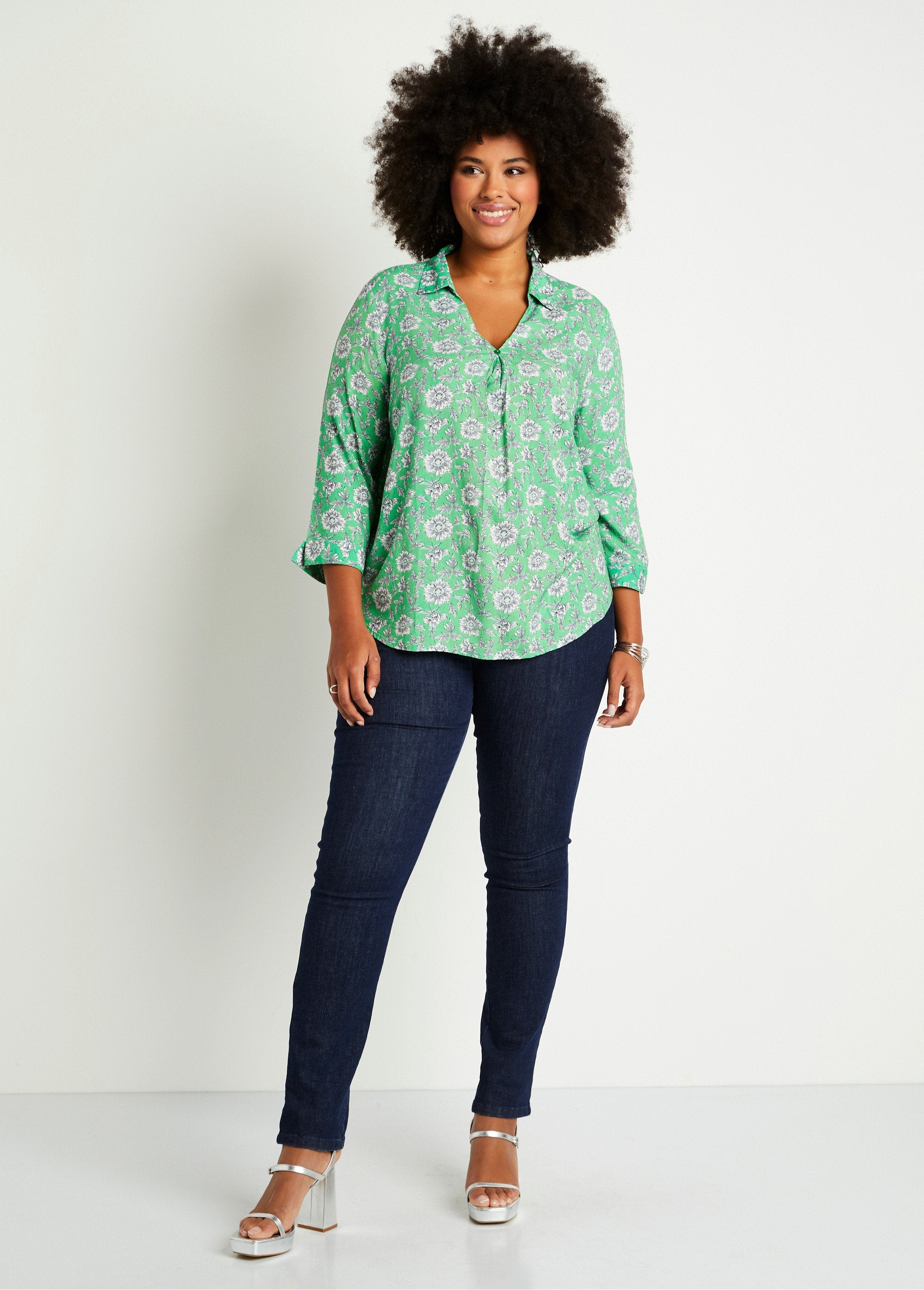 Túnica_floral_floral_longa_larga_Verde_e_branco_SF1_curvy