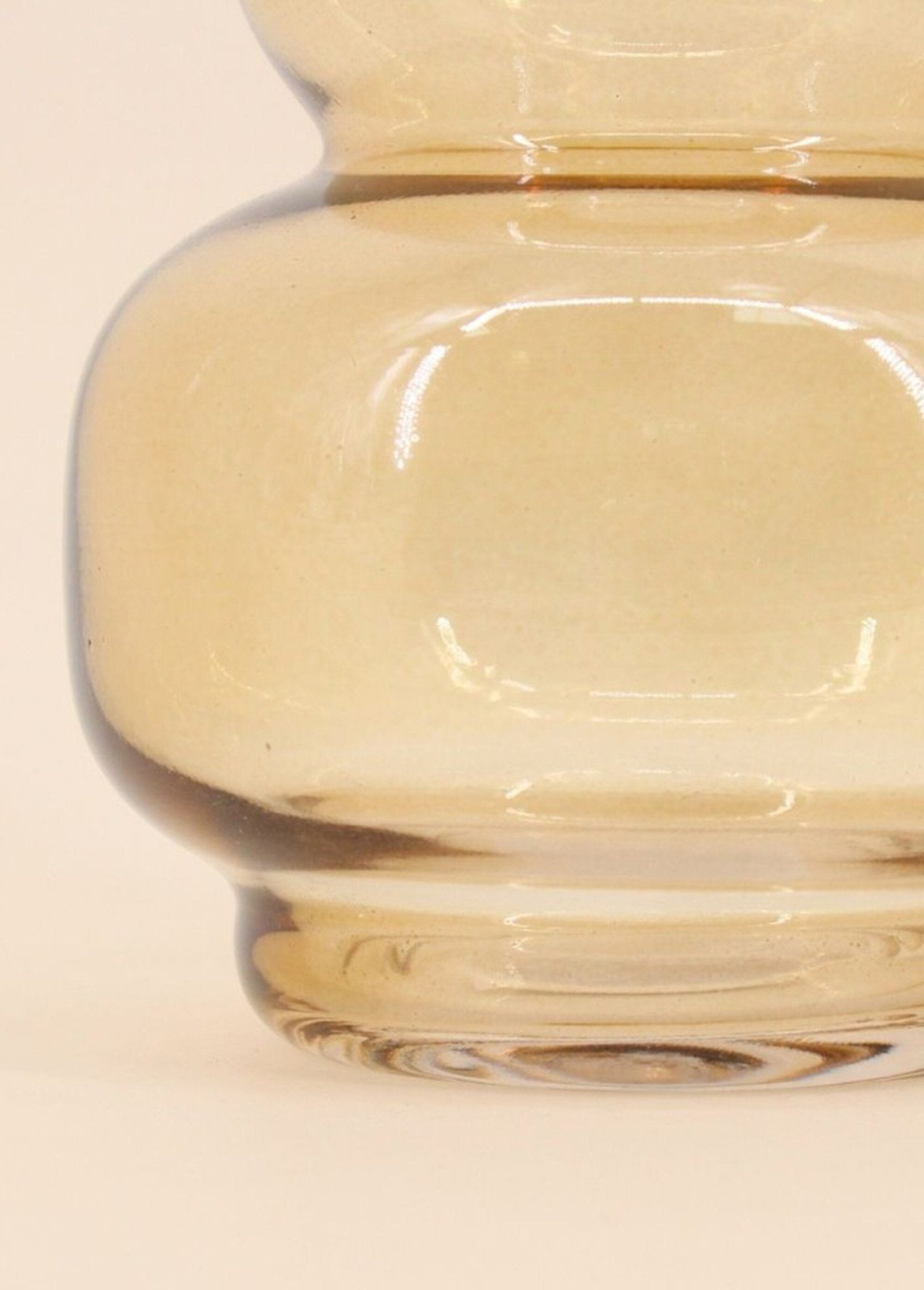 Vase_en_verre_teinté,_forme_cintrée_Ambre_DE2_slim