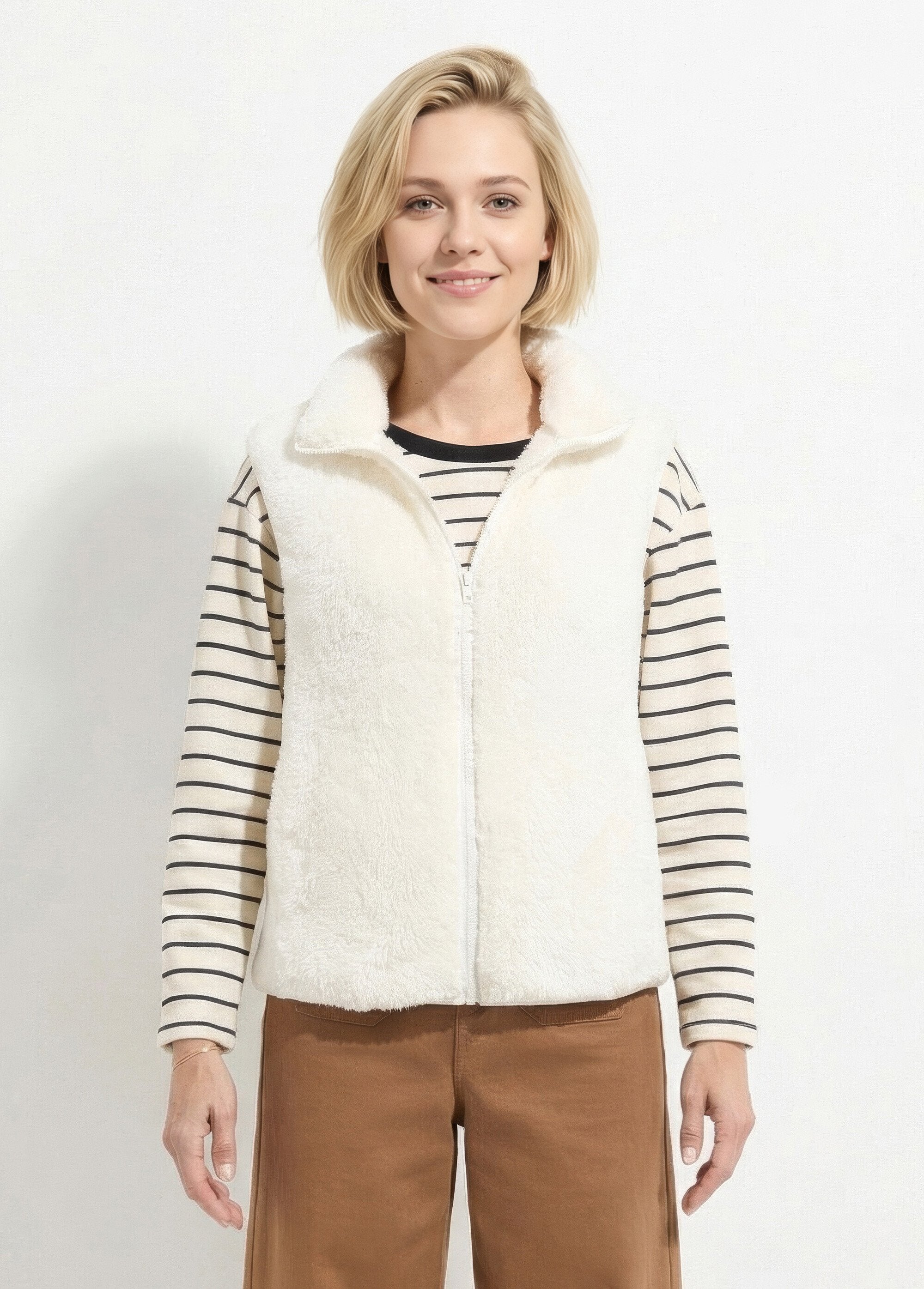 Casaco_de_pele_sintética_sem_mangas_com_gola_subida_Ecru_FA1_slim