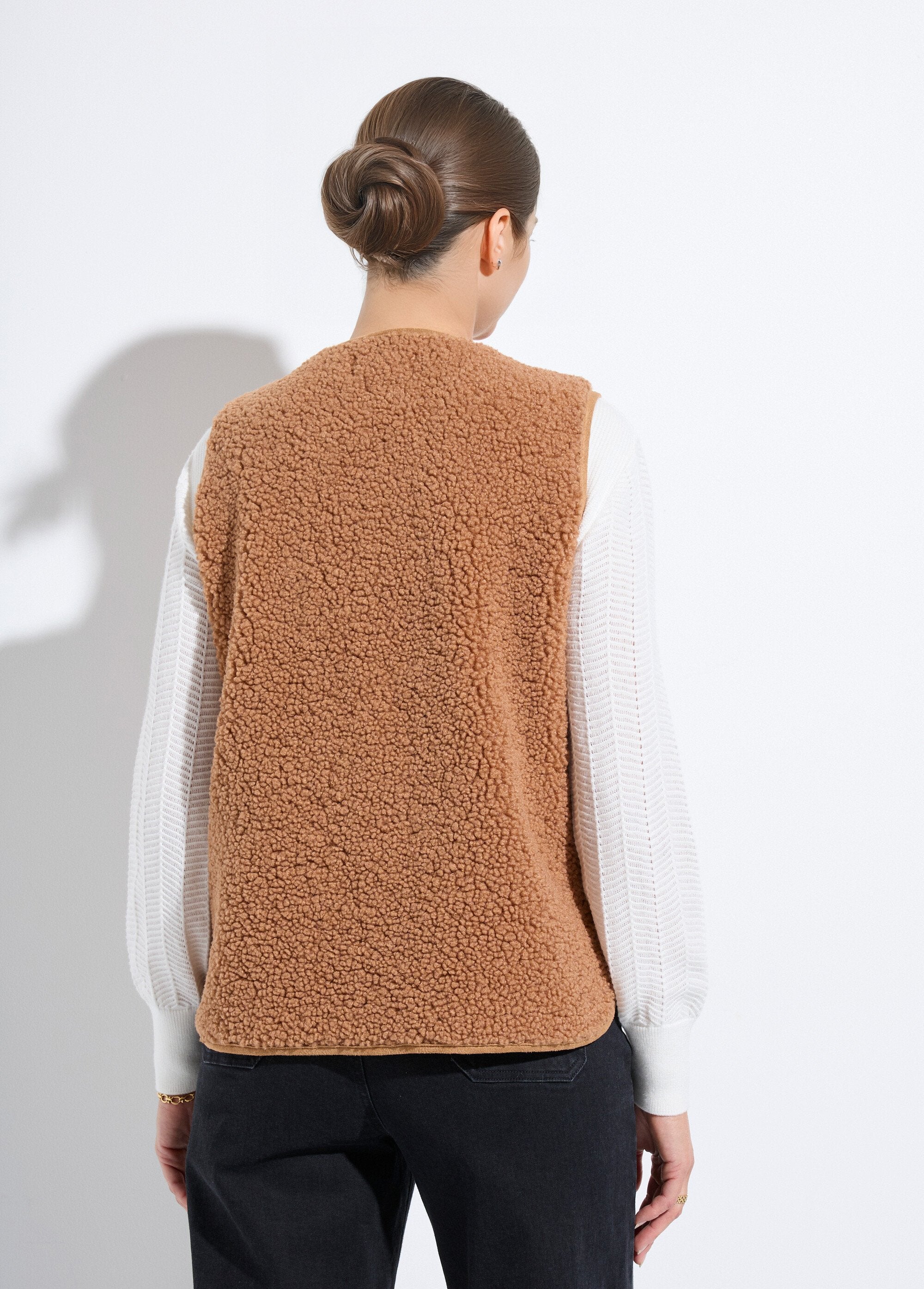 Veste_sans_manches_en_sherpa_intérieur_velouté_Caramel_DO1_slim
