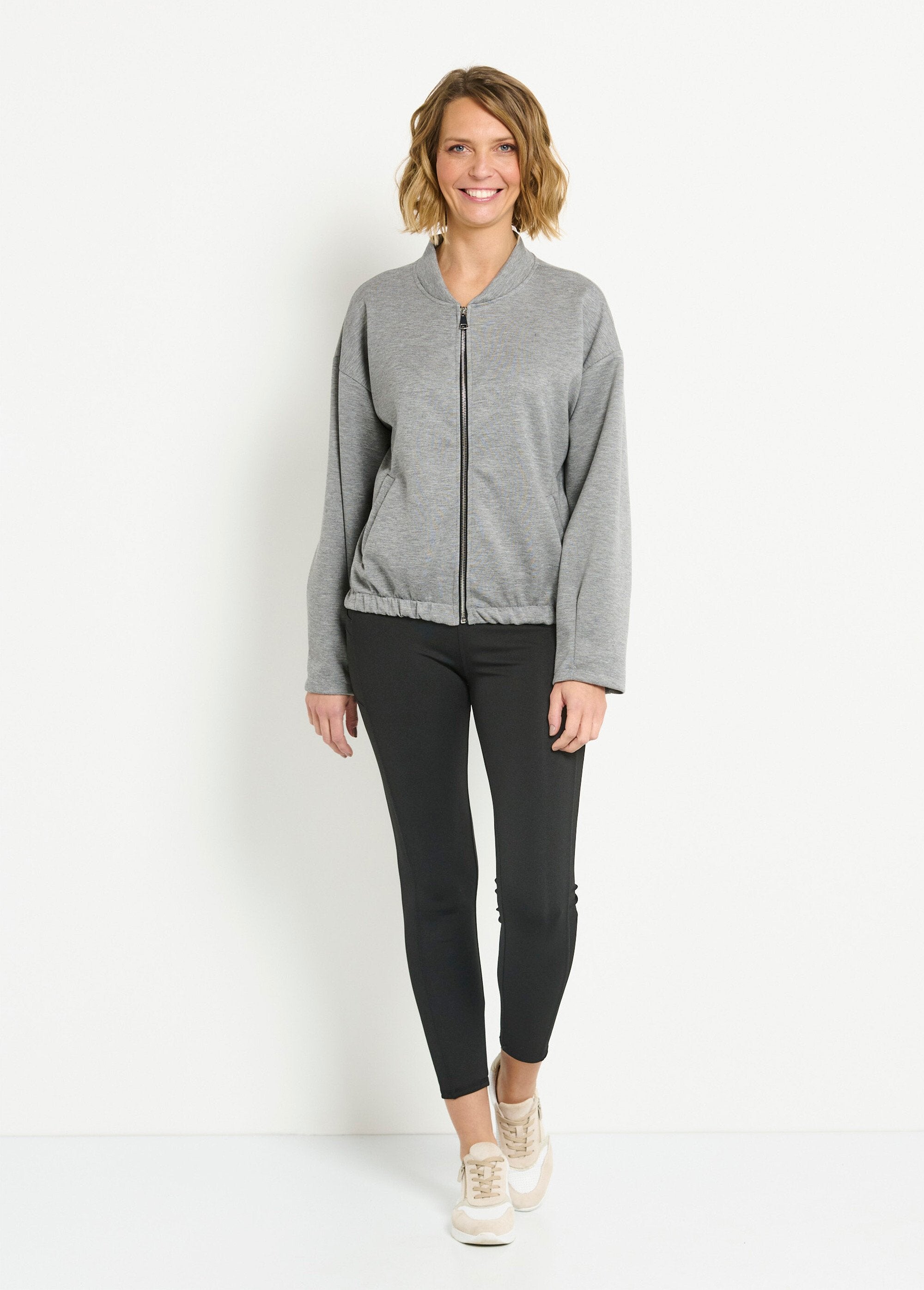 Casaco_estilo_peluche_com_fecho_de_correr_para_maior_conforto_Gris_SF1_slim